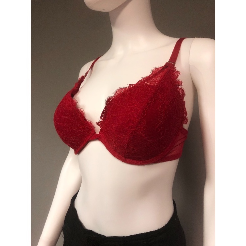 H&M 32 D red lace bra